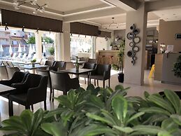 Sarantis Hotel
