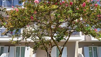 Sarantis Hotel