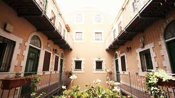 The Market Courtyard - Jerusalem Suites