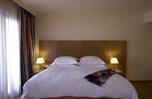 Valis Resort