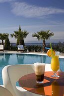 Valis Resort