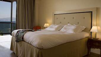 Valis Resort