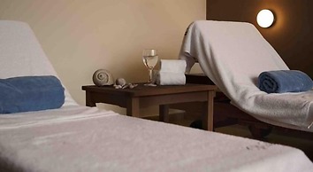 Valis Resort
