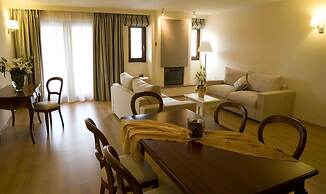 Valis Resort