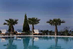 Valis Resort