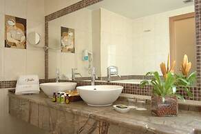Valis Resort