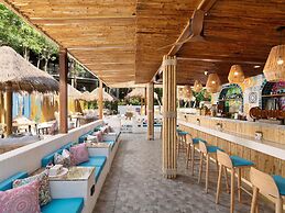 Pullman Phuket Arcadia Naithon Beach