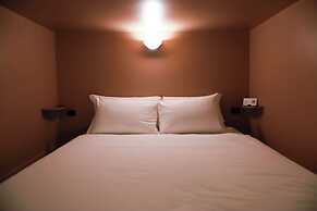 QUO Milano - Hostel