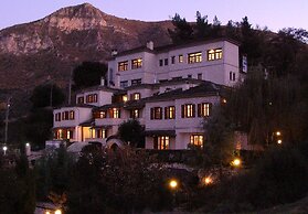 Taxiarches Hotel