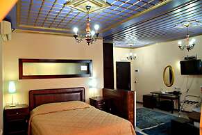 Taxiarches Hotel