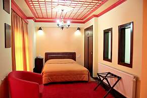 Taxiarches Hotel
