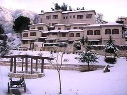 Taxiarches Hotel