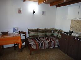 Captain's Suites