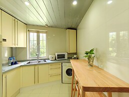 Ladoll Service Apartment