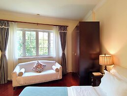 Ladoll Service Apartment