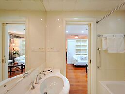 Ladoll Service Apartment