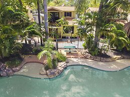 Ashmore Palms Holiday Village
