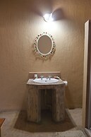 Needles Lodge
