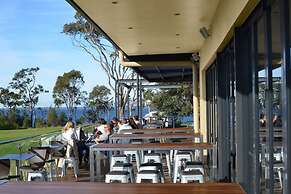Huskisson Hotel