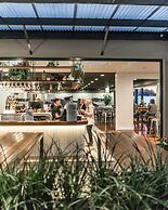 Huskisson Hotel