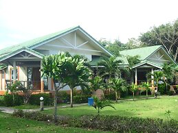 Lanta Palm Beach Resort