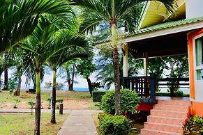 Lanta Palm Beach Resort