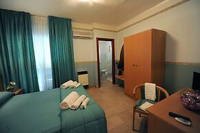 Santa Lucia Hotel