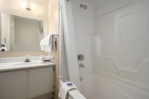 Huron Coast INN