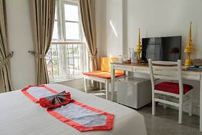 Frangipani Royal Palace Hotel