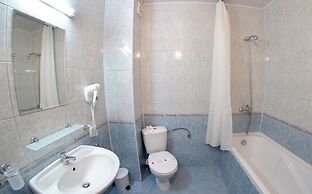 L&B Hotel