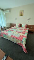 L&B Hotel