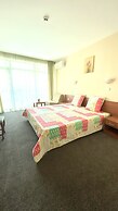 L&B Hotel