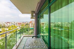 L&B Hotel