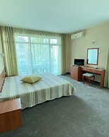 L&B Hotel