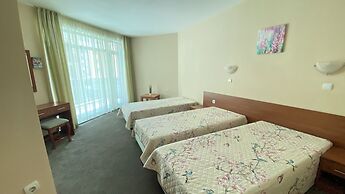 L&B Hotel