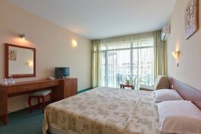 L&B Hotel