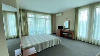 L&B Hotel