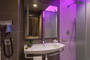 8Piuhotel