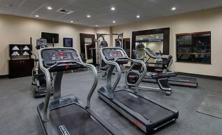 Hampton Inn and Suites Astoria