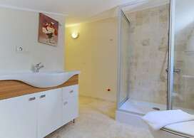 Saylam Suites