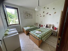 Hotel Diffuso Il Portichetto sulla collina a Vezio Perledo