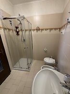 Hotel Diffuso Il Portichetto sulla collina a Vezio Perledo