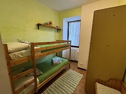 Hotel Diffuso Il Portichetto sulla collina a Vezio Perledo