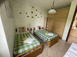 Hotel Diffuso Il Portichetto sulla collina a Vezio Perledo