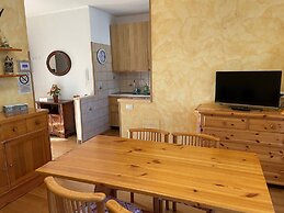 Hotel Diffuso Il Portichetto sulla collina a Vezio Perledo