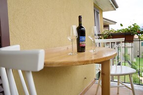 Hotel Diffuso Il Portichetto sulla collina a Vezio Perledo