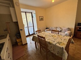 Hotel Diffuso Il Portichetto sulla collina a Vezio Perledo