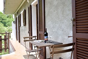 Hotel Diffuso Il Portichetto sulla collina a Vezio Perledo