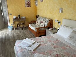 Hotel Diffuso Il Portichetto sulla collina a Vezio Perledo