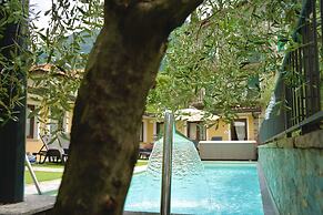 Hotel Diffuso Il Portichetto sulla collina a Vezio Perledo